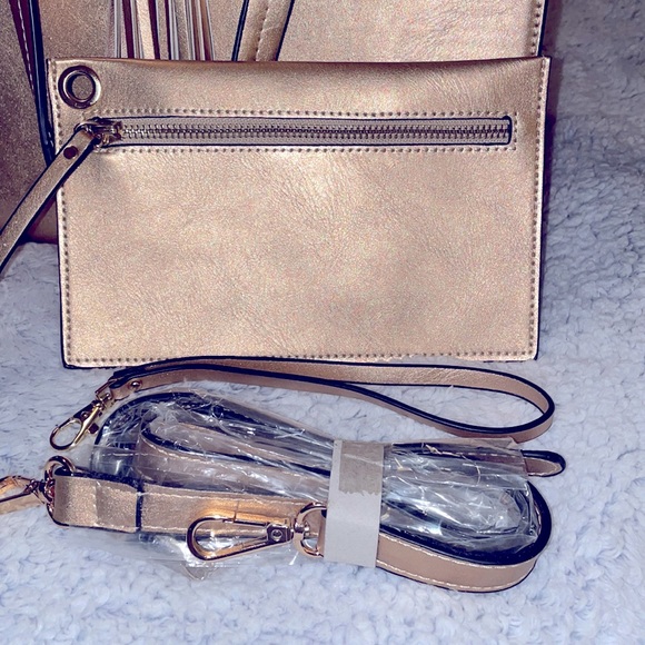Champagne/Rose Gold tote bag with wristlet and strap to wear as a shoulder bag. - Picture 4 of 6